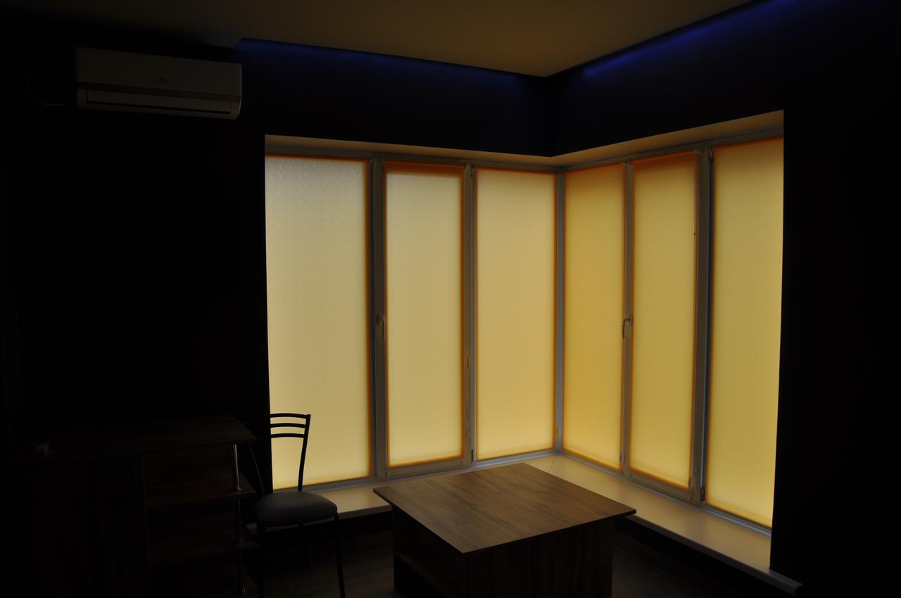 Full House Capsule Hostel Rivne Extérieur photo A traditional Japanese room with a shoji