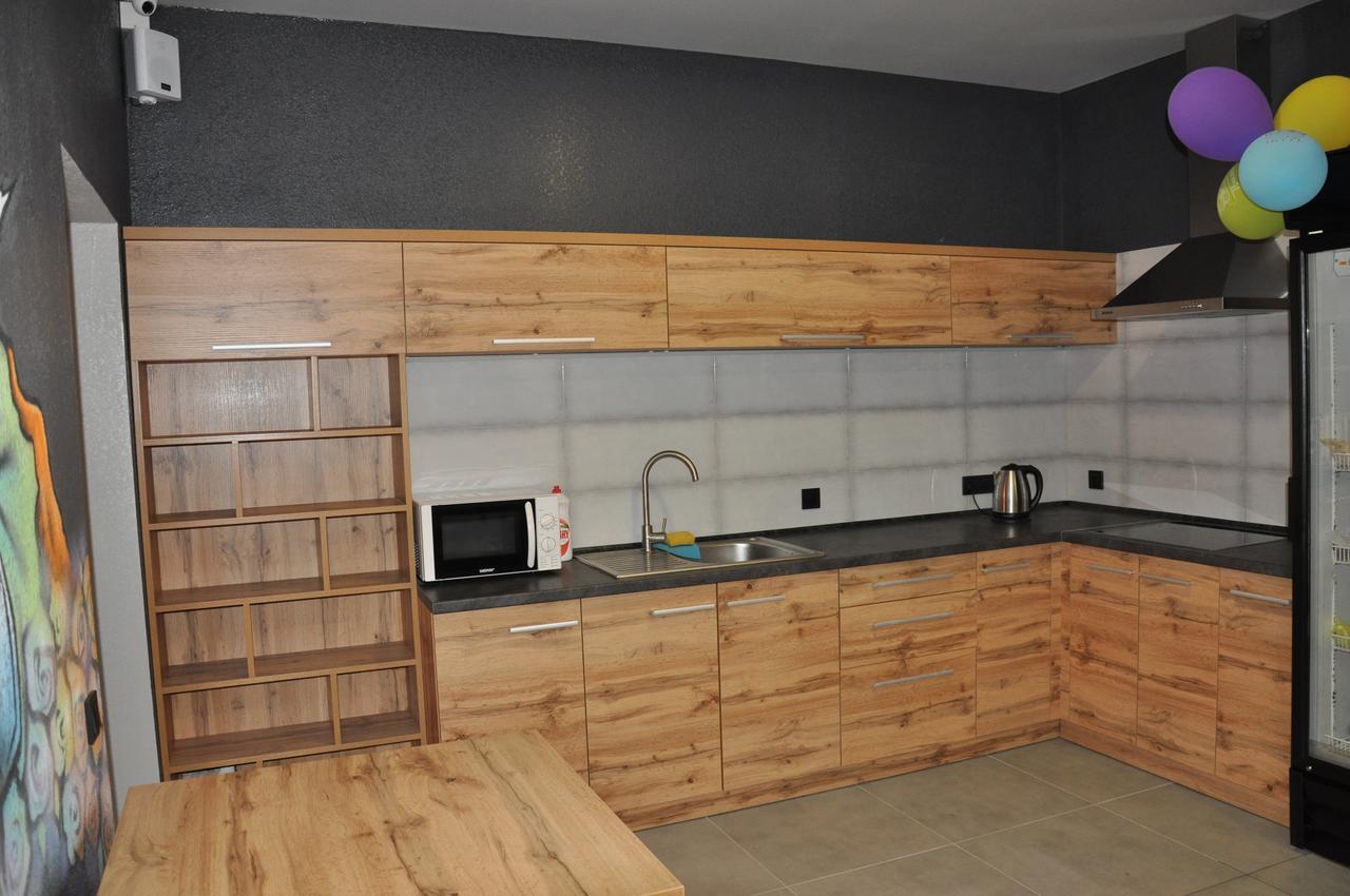 Full House Capsule Hostel Rivne Extérieur photo A kitchen designed in Blender